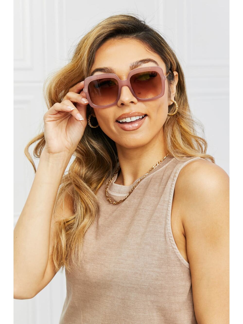 GIANNA Square Metal and Plastic Hybrid Temple Sunglasses UV400 NEW Sunnies